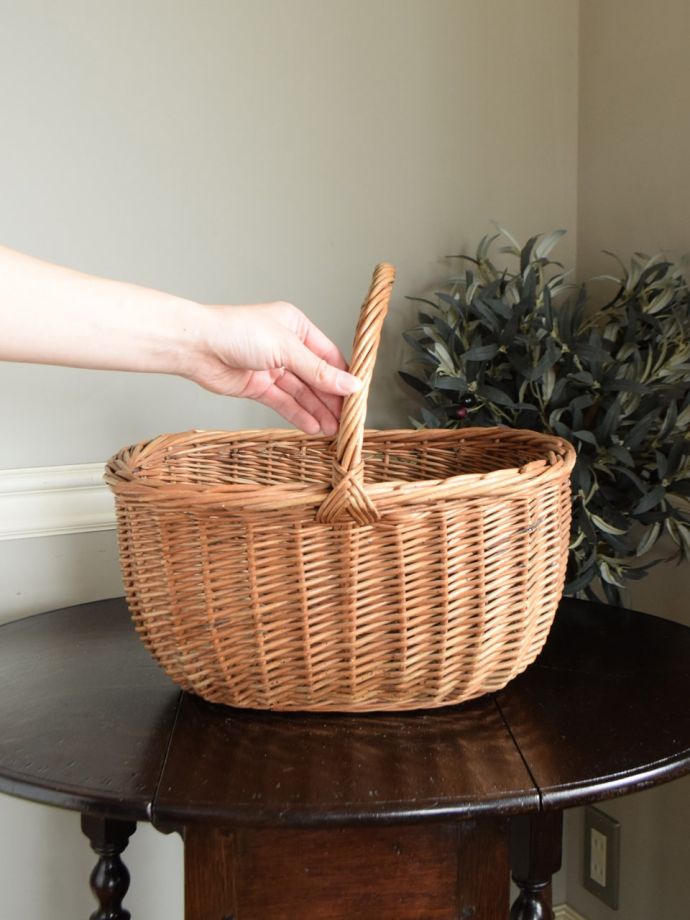 おしゃれな持ち手付きパニエ