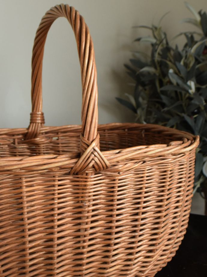 アンティークのバスケット