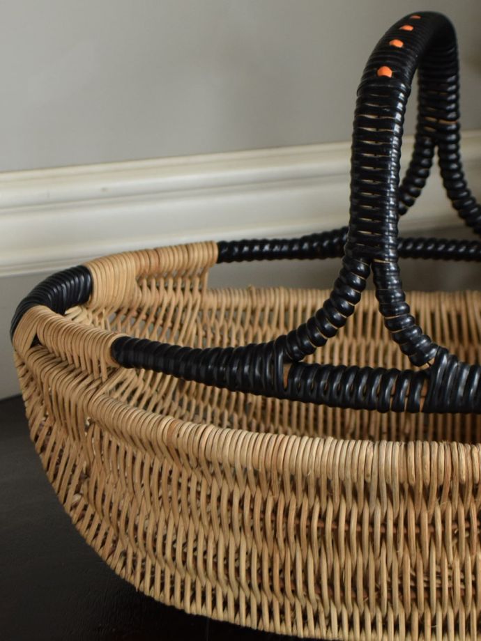 アンティークのバスケット