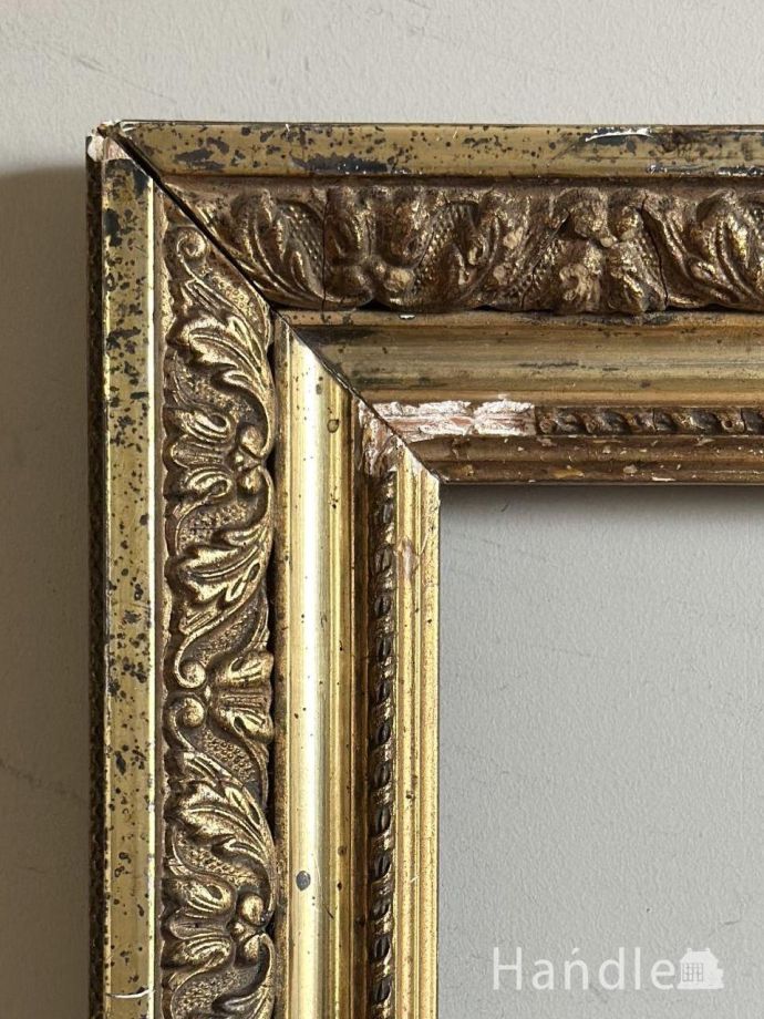 フランスで見つけたアンティークの枠、豪華なモールディングのアート