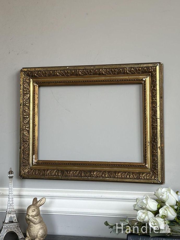 フランスで見つけたアンティークの枠、豪華なモールディングのアート