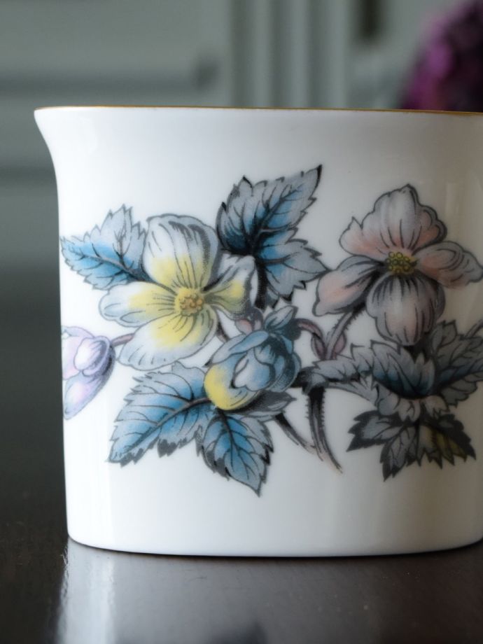 アンティークの花瓶