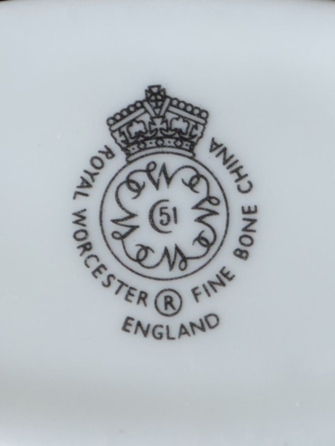 フラワーベースのバックスタンプ