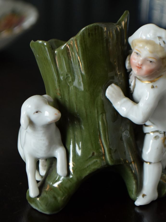 アンティークのフィギュリン