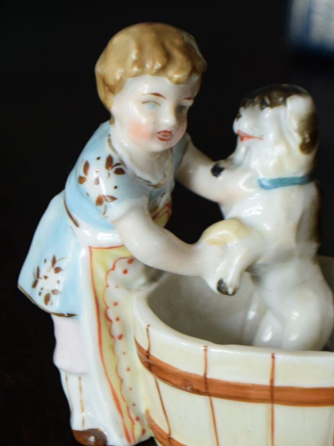 アンティークのフィギュリン