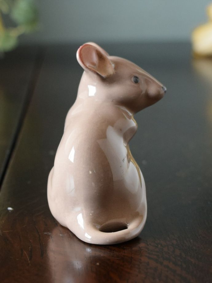 イギリスで見つけたアンティークのオブジェ、可愛いネズミのフィギュ