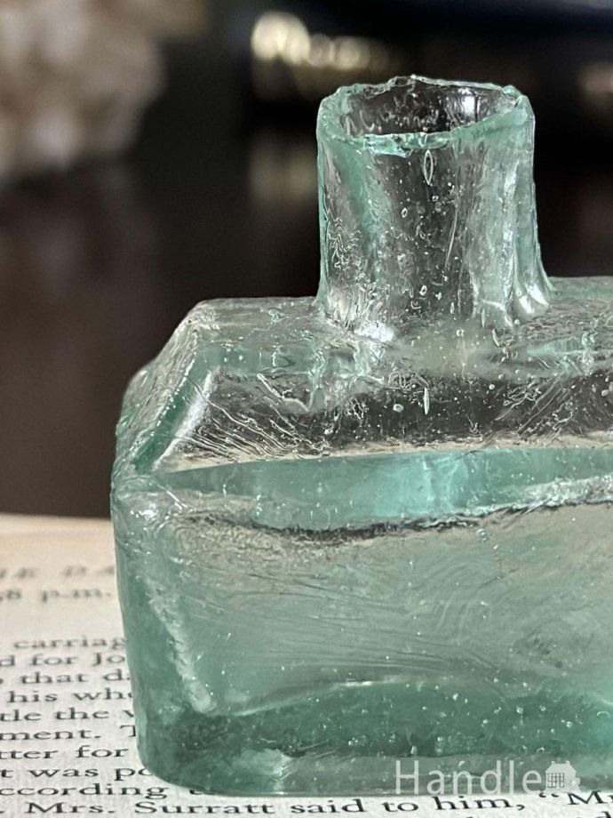 アンティークガラスのインク瓶