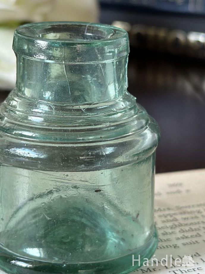 アンティークガラスのインク瓶