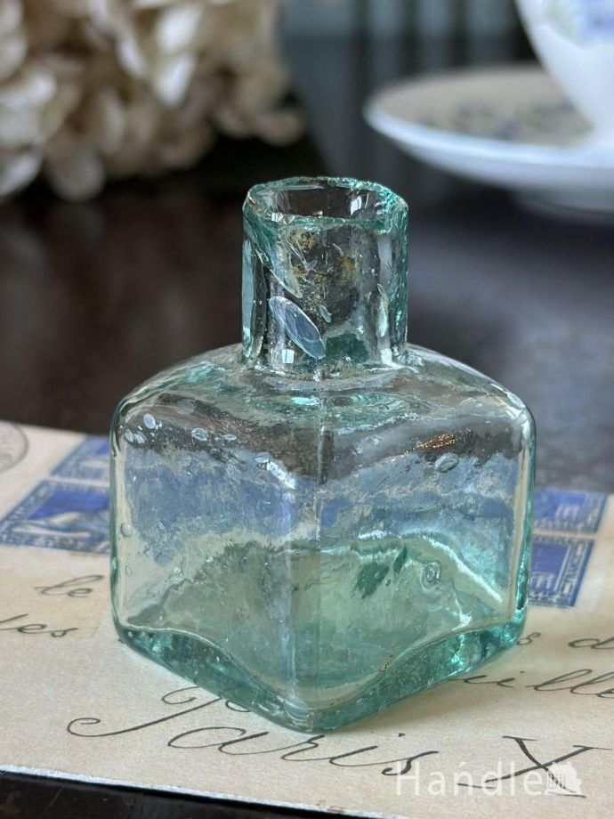 アンティークガラスのインク瓶