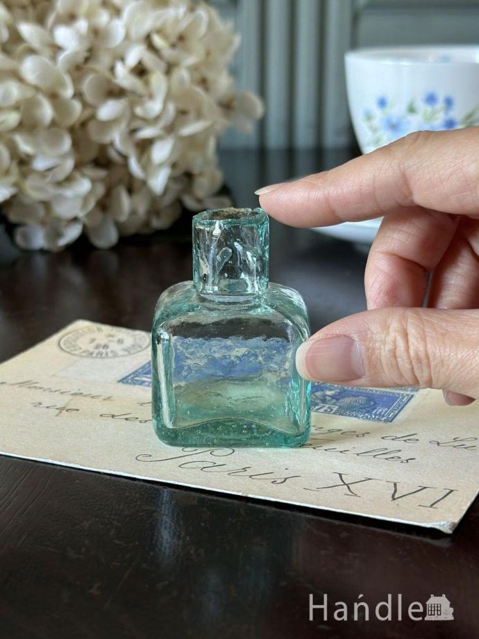 アンティークのガラス雑貨