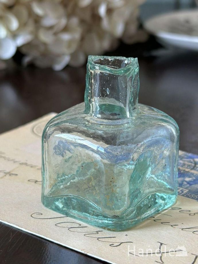 アンティークガラスのインク瓶