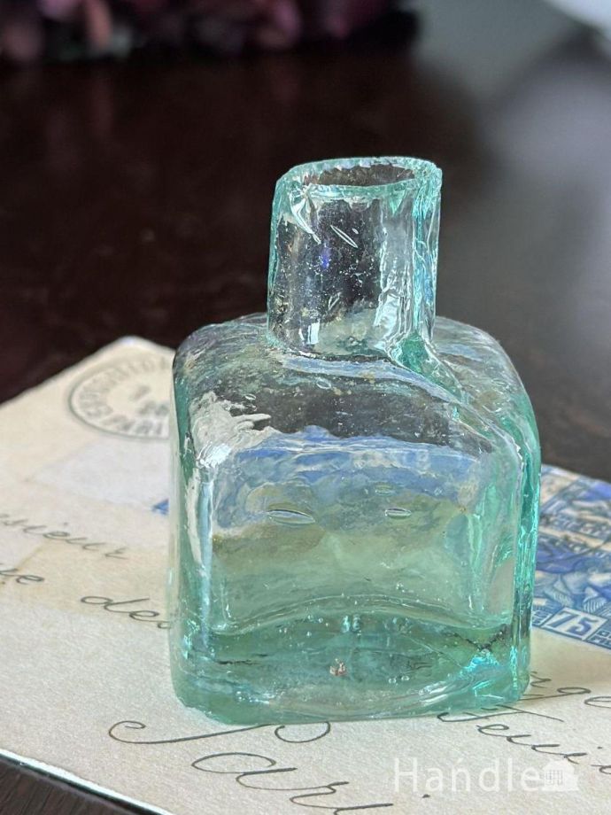 アンティークガラスのインク瓶