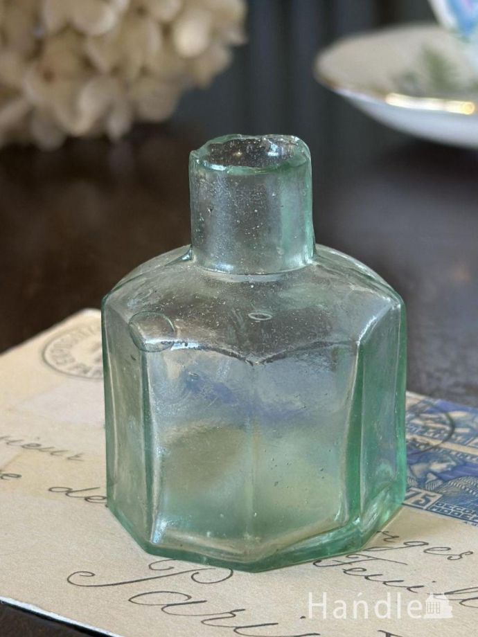 アンティークガラスのインク瓶