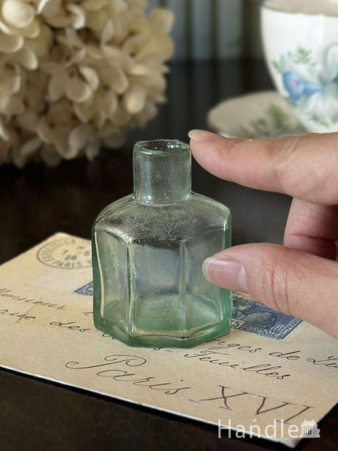 アンティークのガラス雑貨