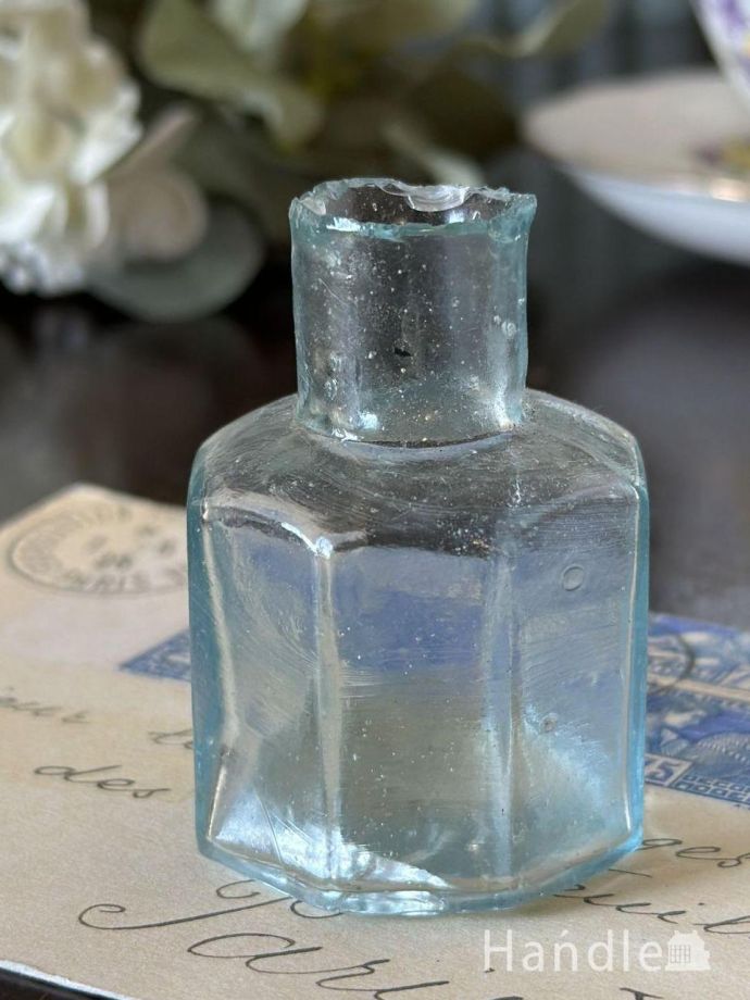 アンティークガラスのインク瓶