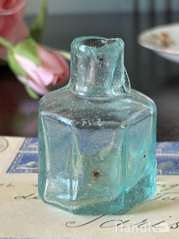 アンティークガラスのインク瓶