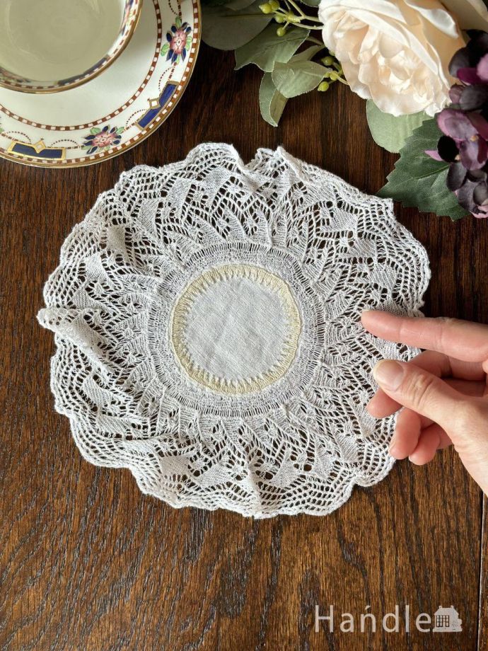 アンティークのレース