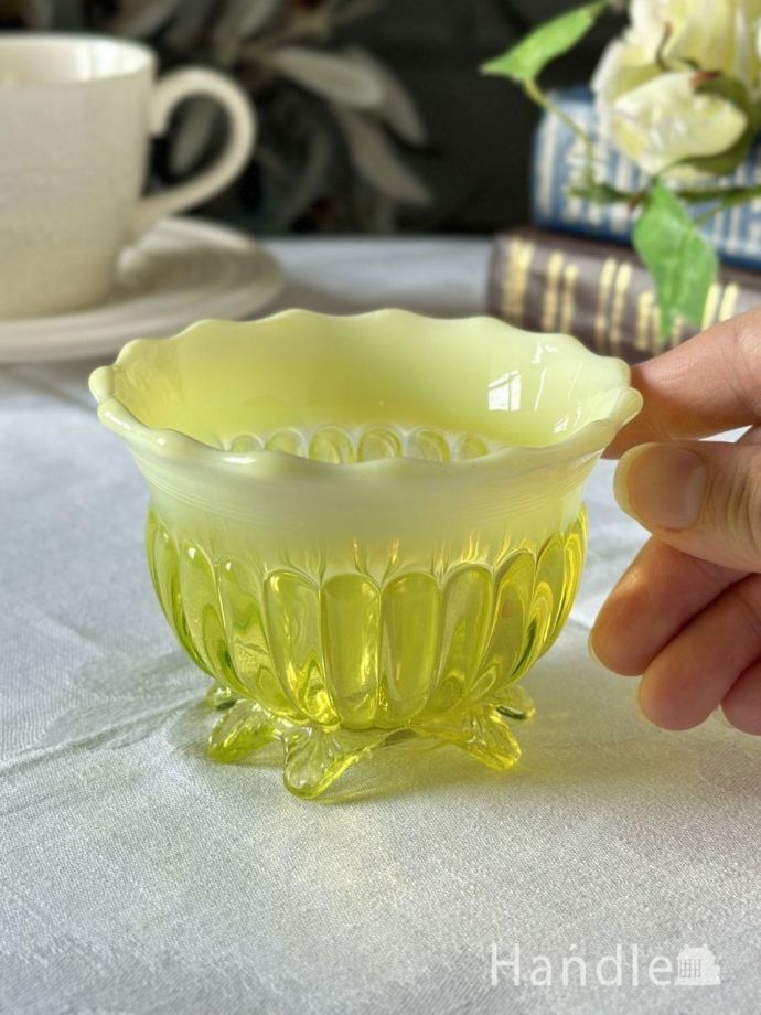 アンティークガラスのスパイスボウル