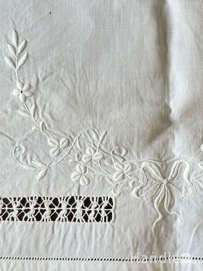 アンティークのドイリー