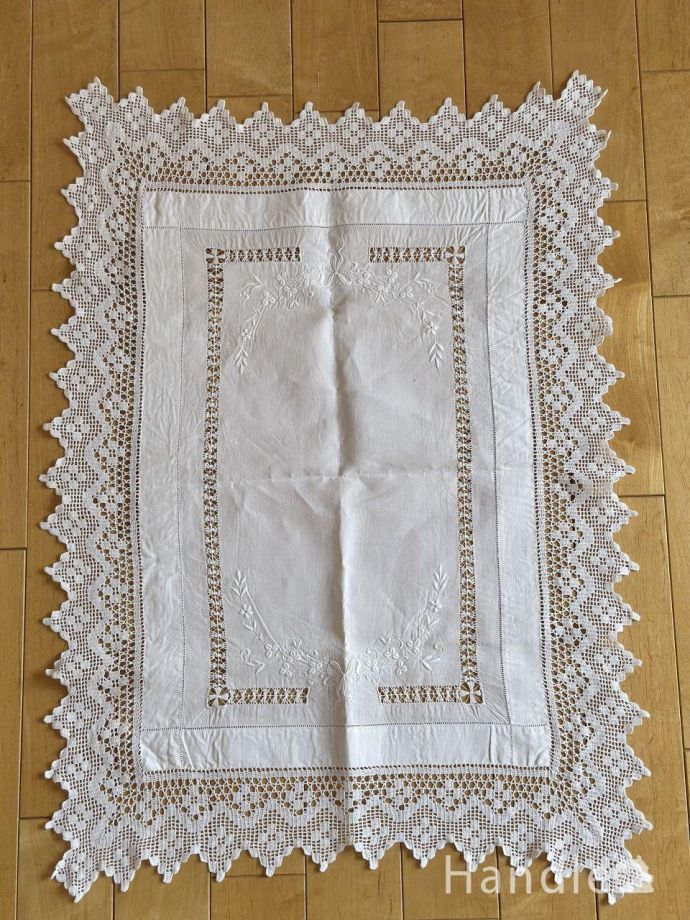 アンティークのレース