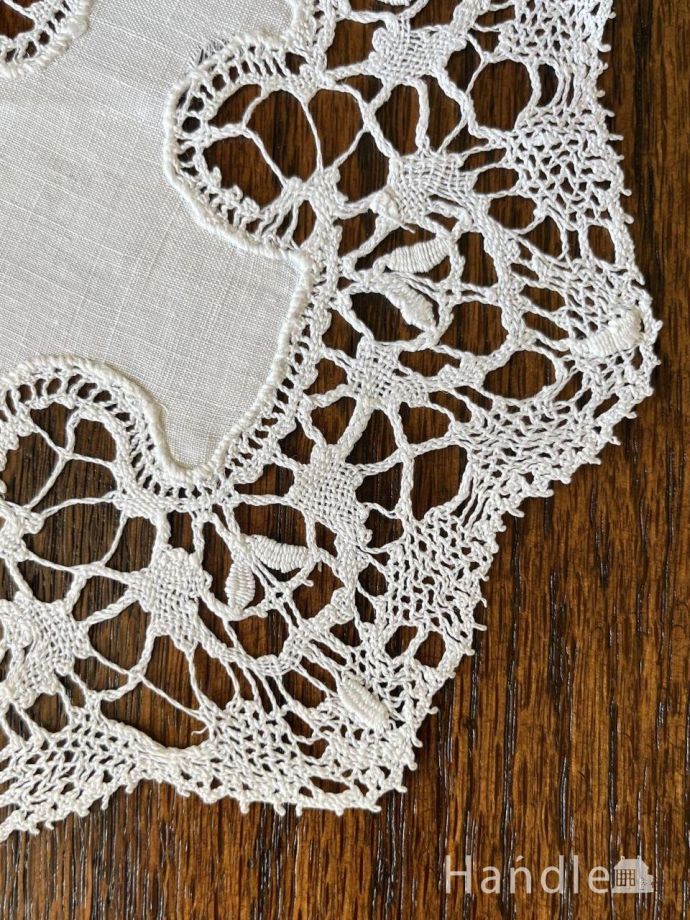 フランスから届いたトーションレース、アンティークのボビンレースの