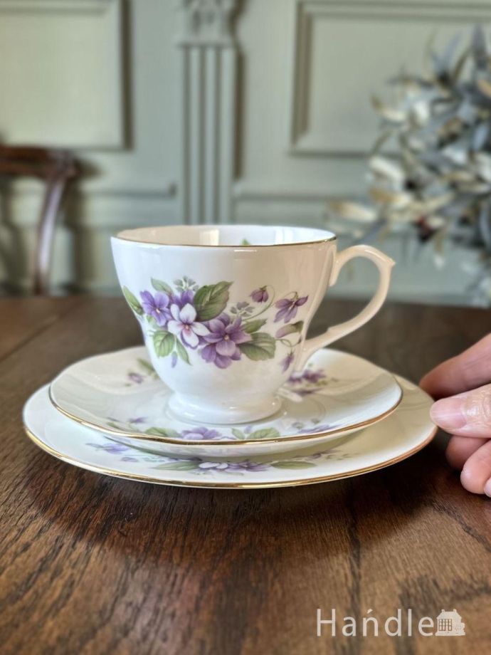 アンティークのカップ&ソーサー