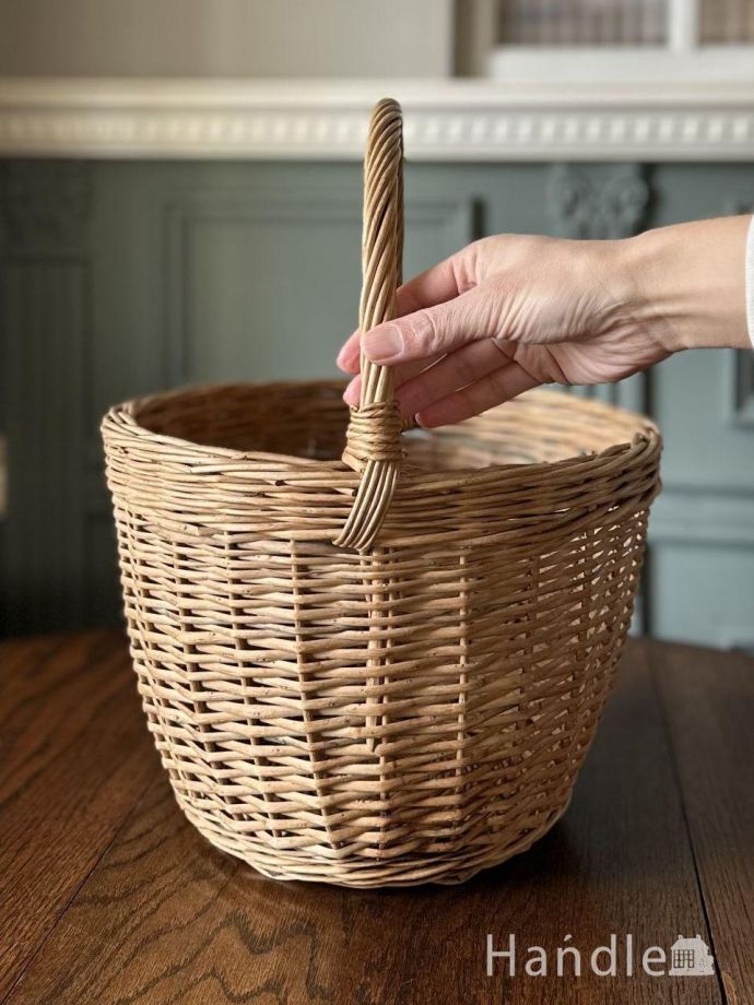 おしゃれな持ち手付きパニエ