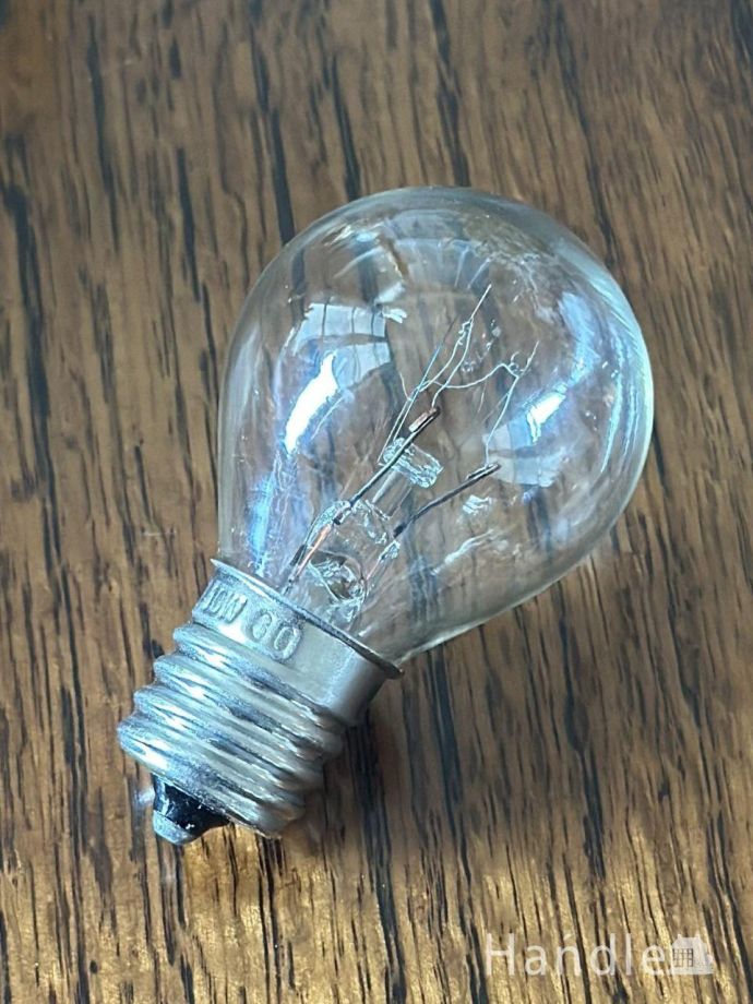 テーブルランプの電球