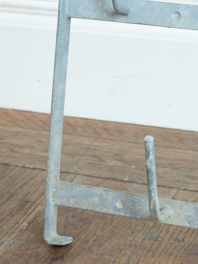 アンティーク雑貨の脚
