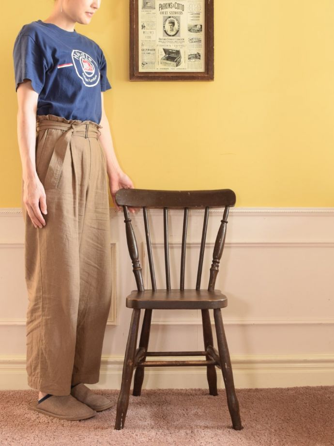 アンティークのキッチンチェア
