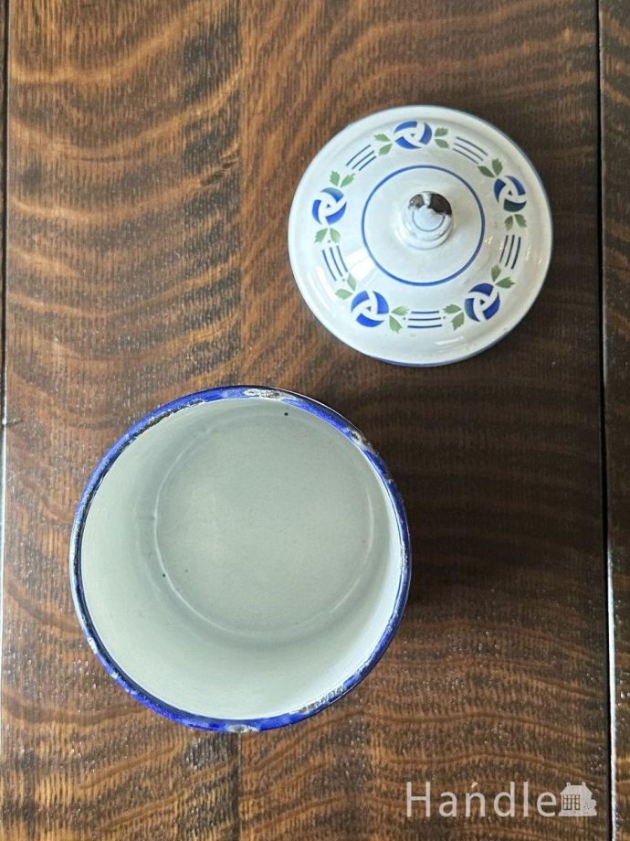 アンティークのホーロー雑貨