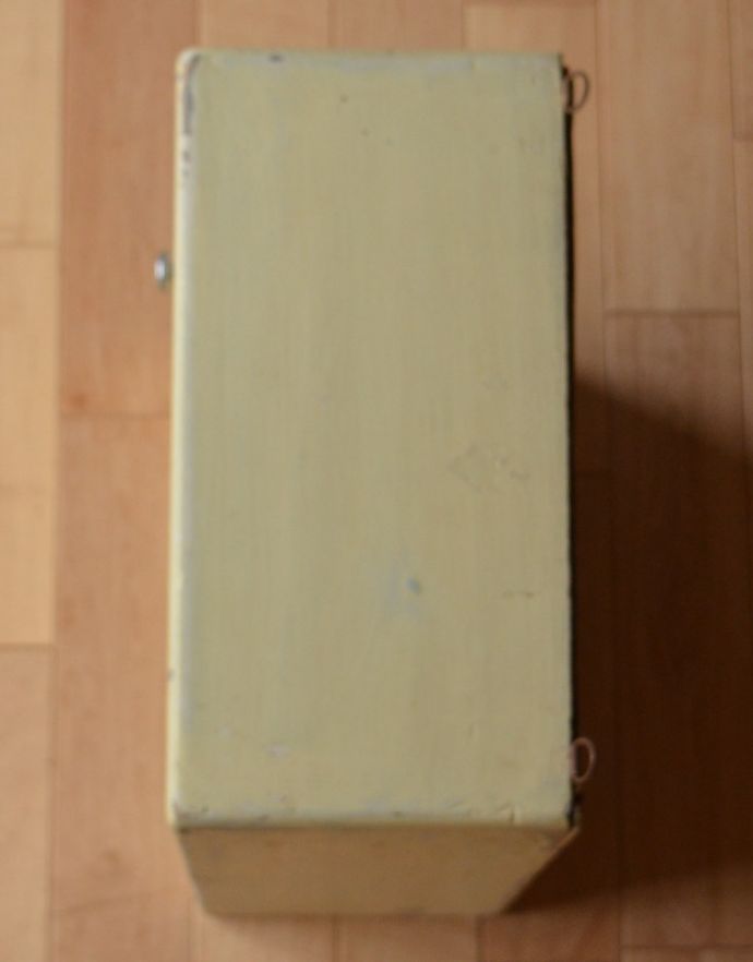 アンティークのキャビネット アンティーク家具 1940年代のアンティーク スモール キャビネット。上から見ると・・・キャビネットの形はこんな感じです。(d-835-f-1)