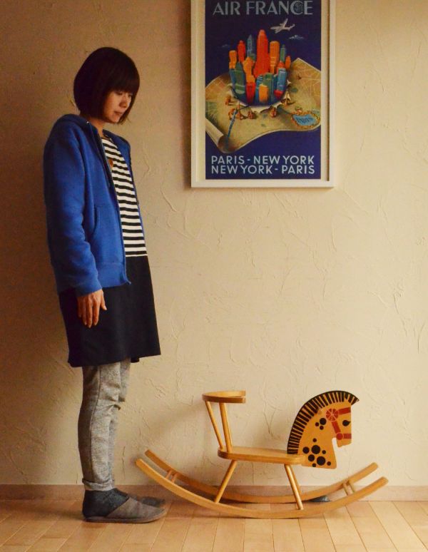 アンティークの可愛いチェア、子ども用のロッキングチェア（木馬）(d