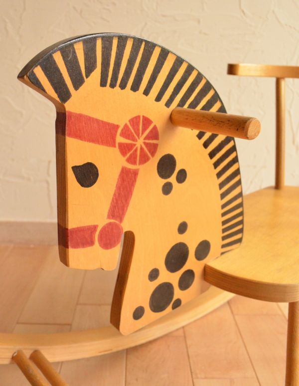 アンティークの可愛いチェア、子ども用のロッキングチェア（木馬）(d