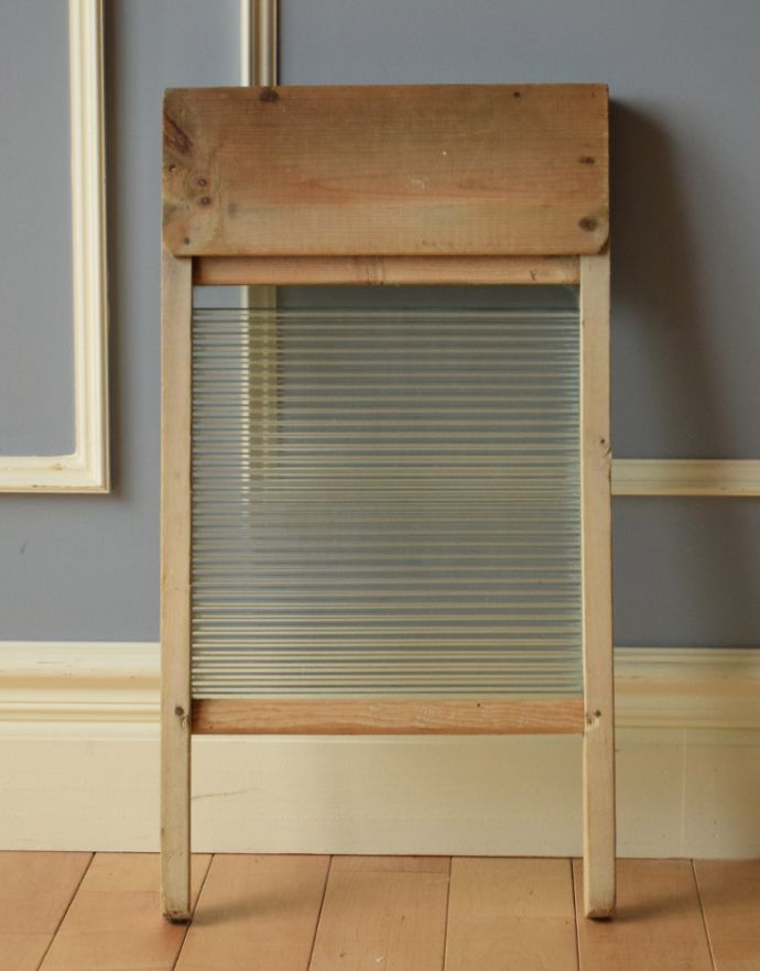 ガーデニング アンティーク雑貨 見た目がとっても可愛いアンティークのコレクターズアイテム 、ガラスの ウォッシュボード。裏側は・・・メンテナンスしたので、裏側もキレイです。(d-852-z-1)