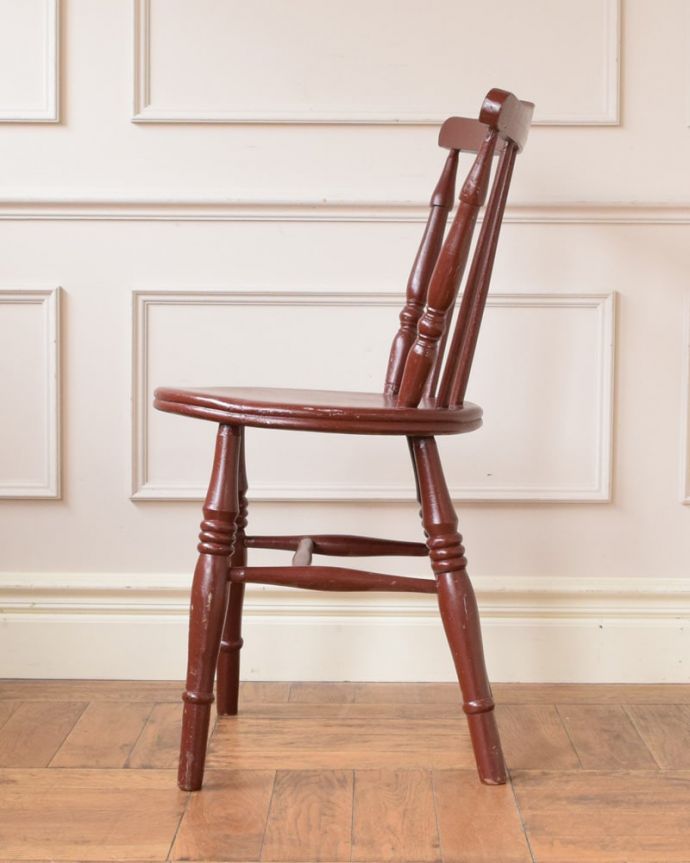 キッチンチェア アンティーク チェア イギリスから届いたペイントの色が可愛いアンティークのキッチンチェア。横から見てもステキもちろん横顔だって可愛いんです。(d-862-c)
