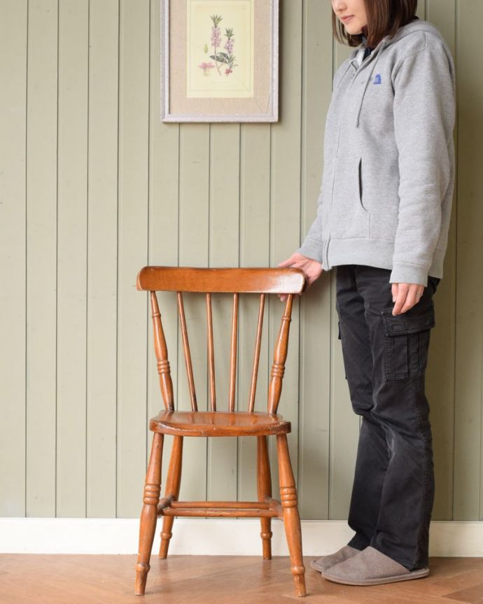 アンティークのキッチンチェア