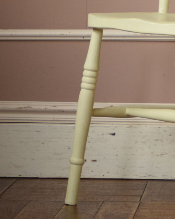 アンティークチェアの脚