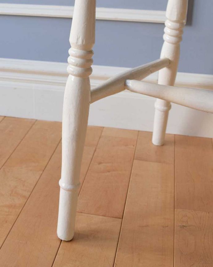 アンティークチェアの脚