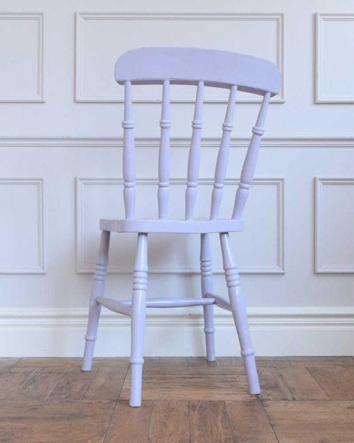 キッチンチェア アンティーク チェア パステルカラーが海外らしいキッチンチェア、可愛いアンティークの椅子。後ろ姿にも自信アリ!後ろから見られることも多い椅子。(d-919-c)