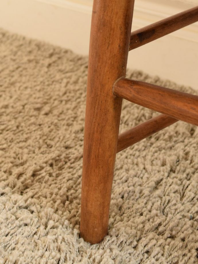 アンティーク椅子の脚