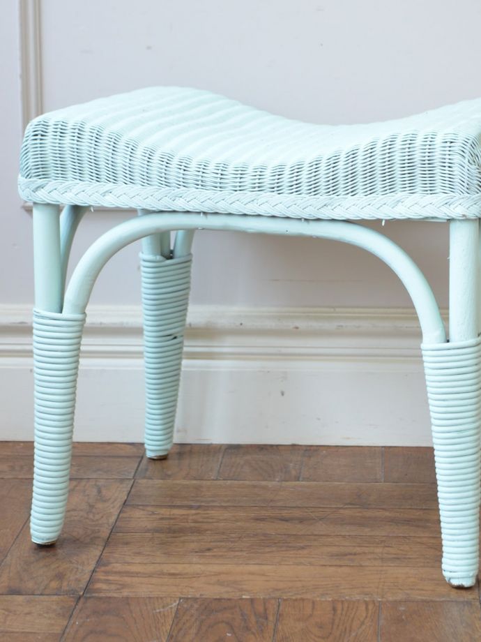 ロイドルームスツールの色