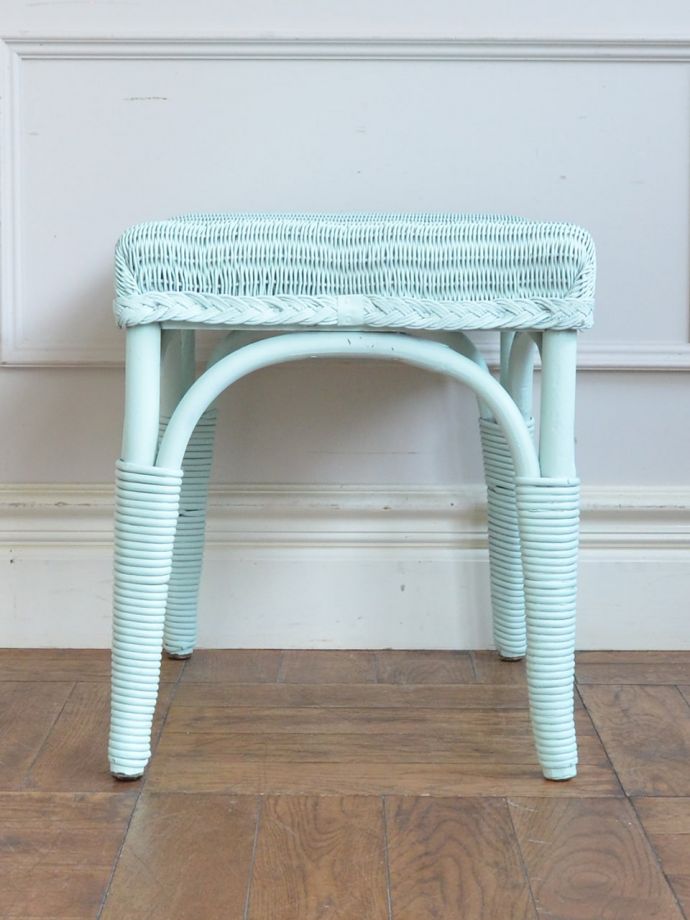 スツールの側面