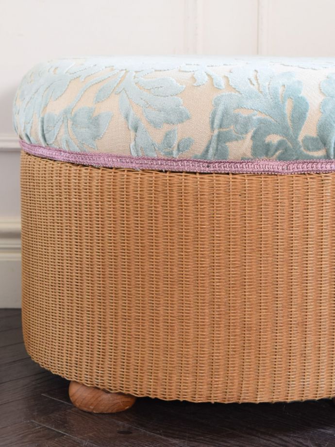 ロイドルームスツールの色