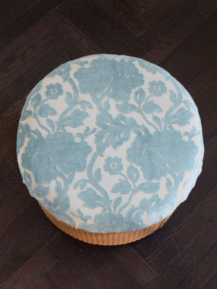 ロイドルームスツールの座面