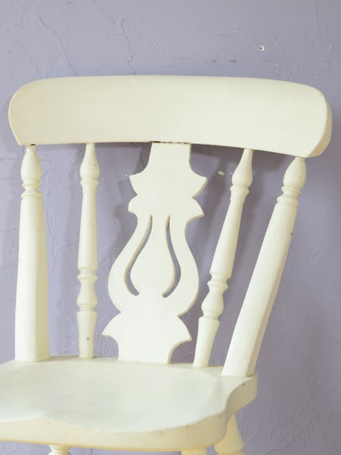 アンティークチェアの背もたれ