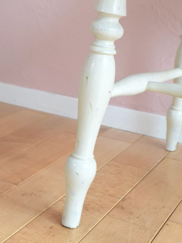 アンティークチェアの脚