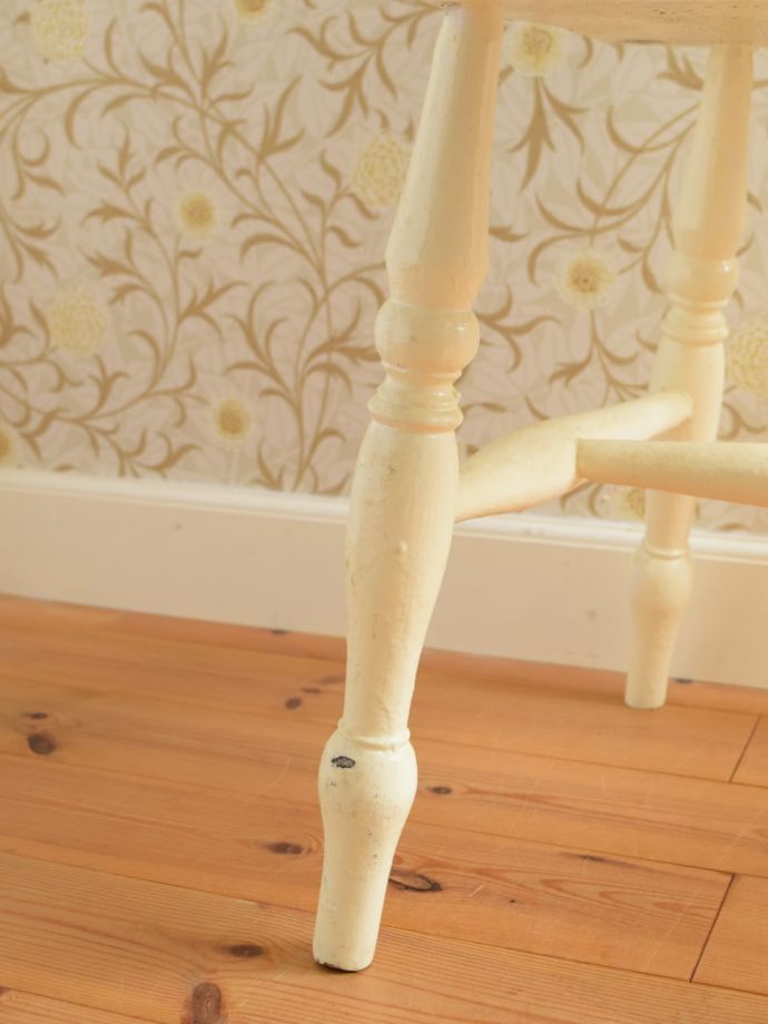 アンティークチェアの脚