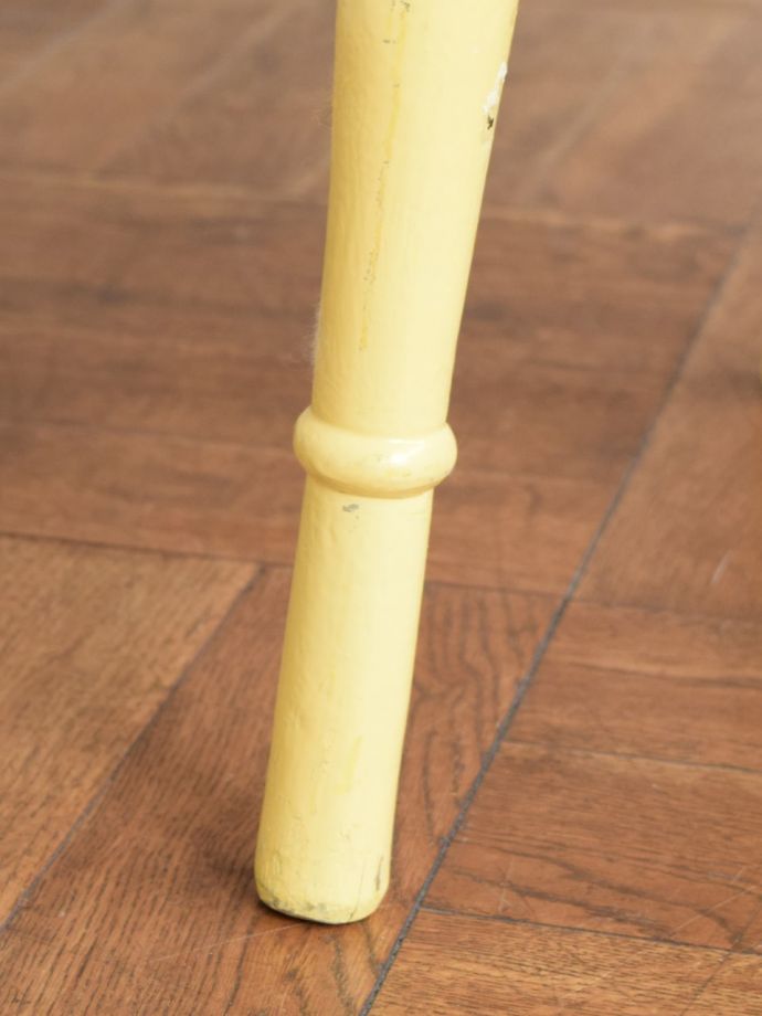 アンティークチェアの脚