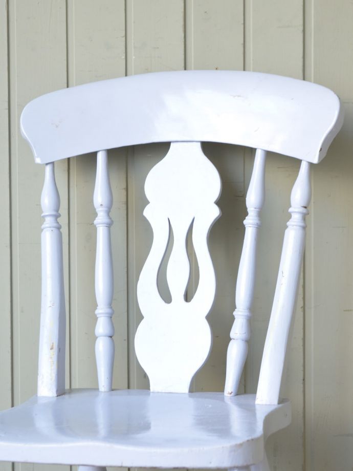 アンティークチェアの背もたれ